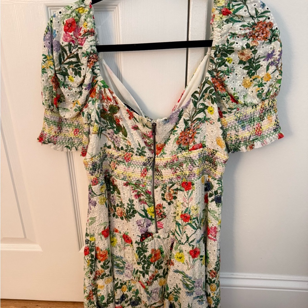 Alice + Olivia White Multi Floral Tie-Front Puff Sleeve Mini Dress - Picture 3 of 4